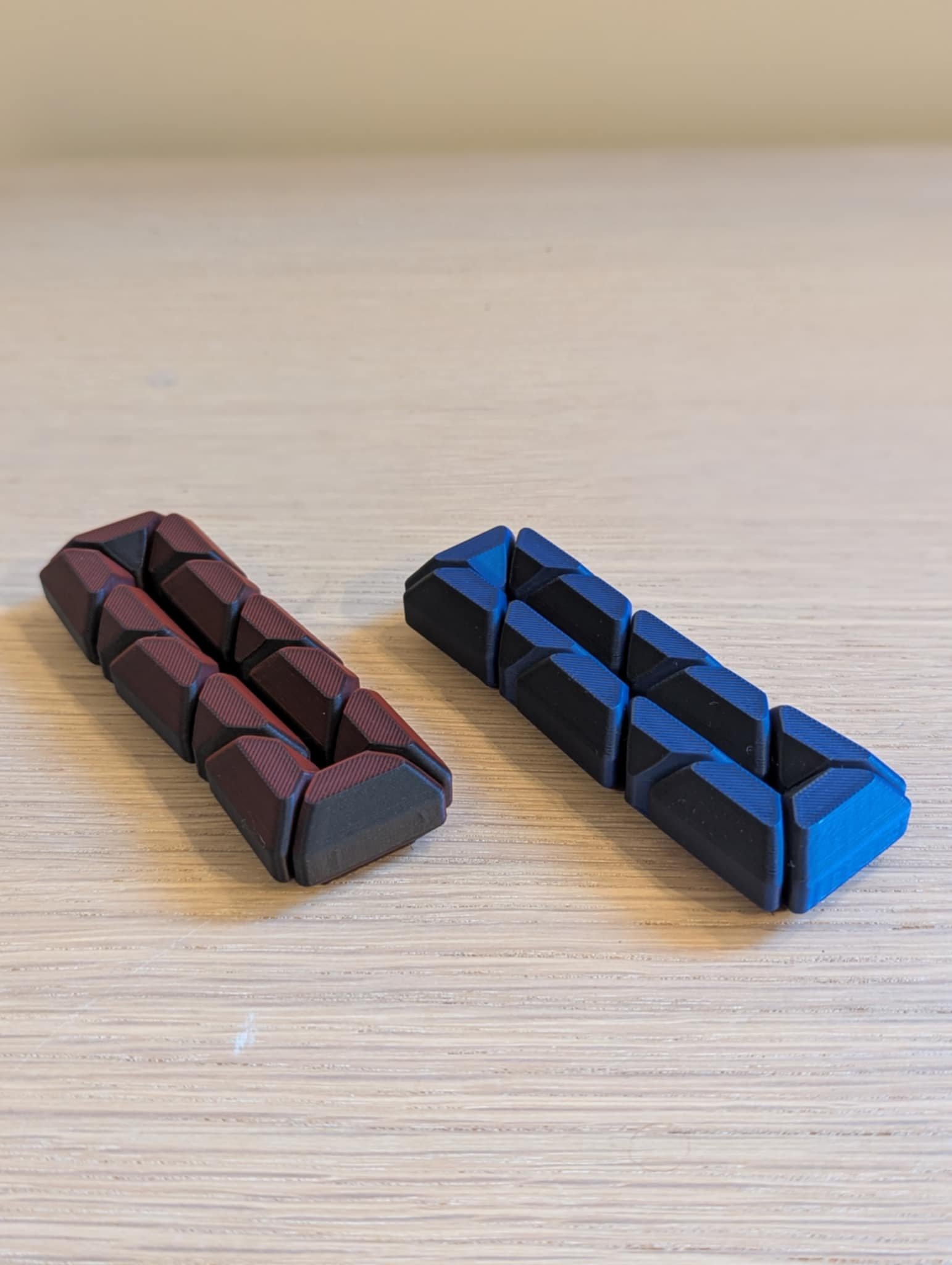 Modulær Fidget Kubestav – Taktile Anti-Stress Lekeklosser - pla matte